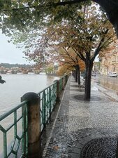 River side 